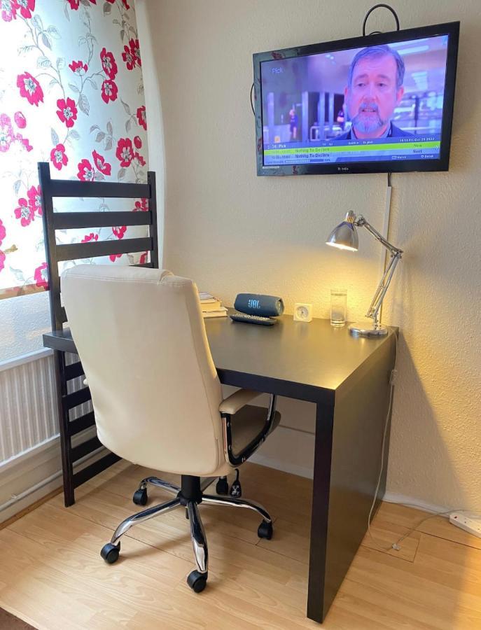 Single - Kings Cross, Female Only,, Guest