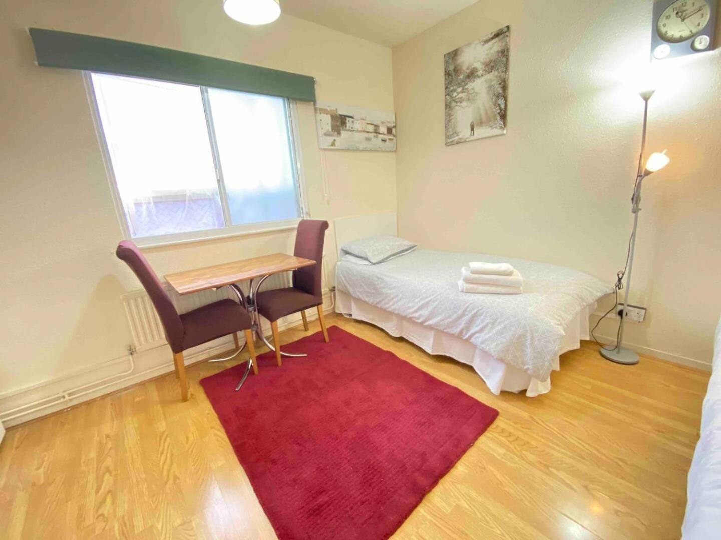 Single - Kings Cross, Female Only,, Guest